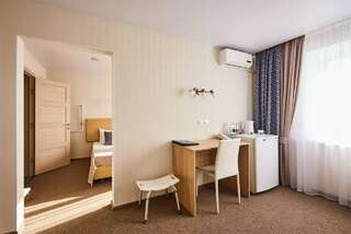 Гостиница Дружба Благовещенск Двухкомнатный, двухместный номер для гостей с ограниченными физическими возможностями-2