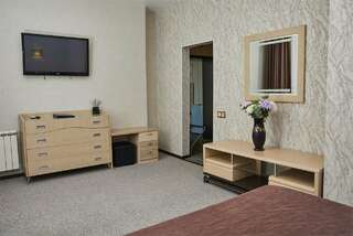 Гостиница Дружба Благовещенск Трехместный люкс-3