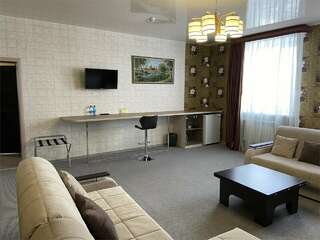 Гостиница Дружба Благовещенск Трехместный люкс-9